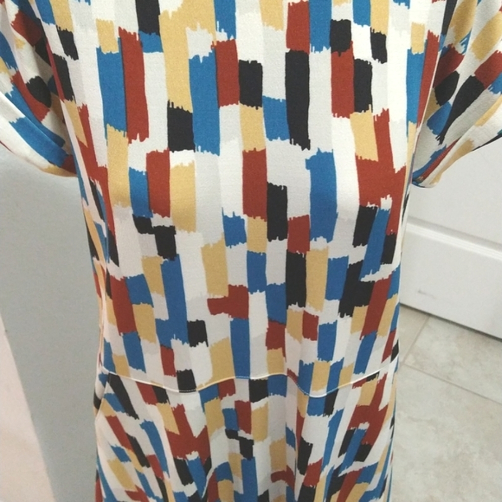 VK Sport Color-Block Dress - Picture 3 of 7